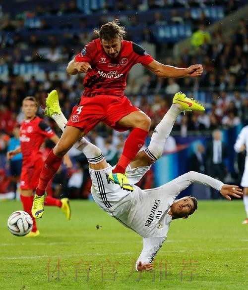 西甲-拉莫斯点射本泽马破门 皇马2-1皇家社会登顶 西甲-拉莫斯点射本泽马破门 皇马2-1皇家社会登顶