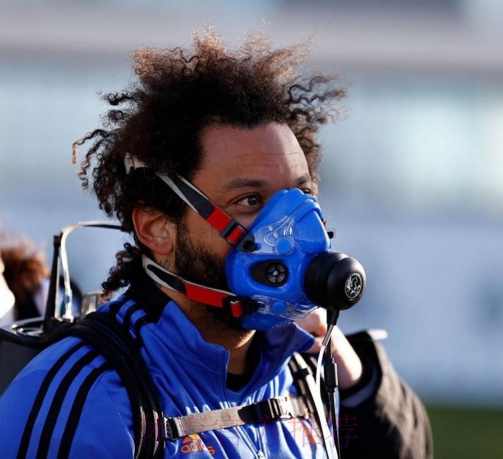 皇马引进“缺氧面罩”训练 帮球员增强身体机能 皇马引进“缺氧面罩”训练 帮球员增强身体机能