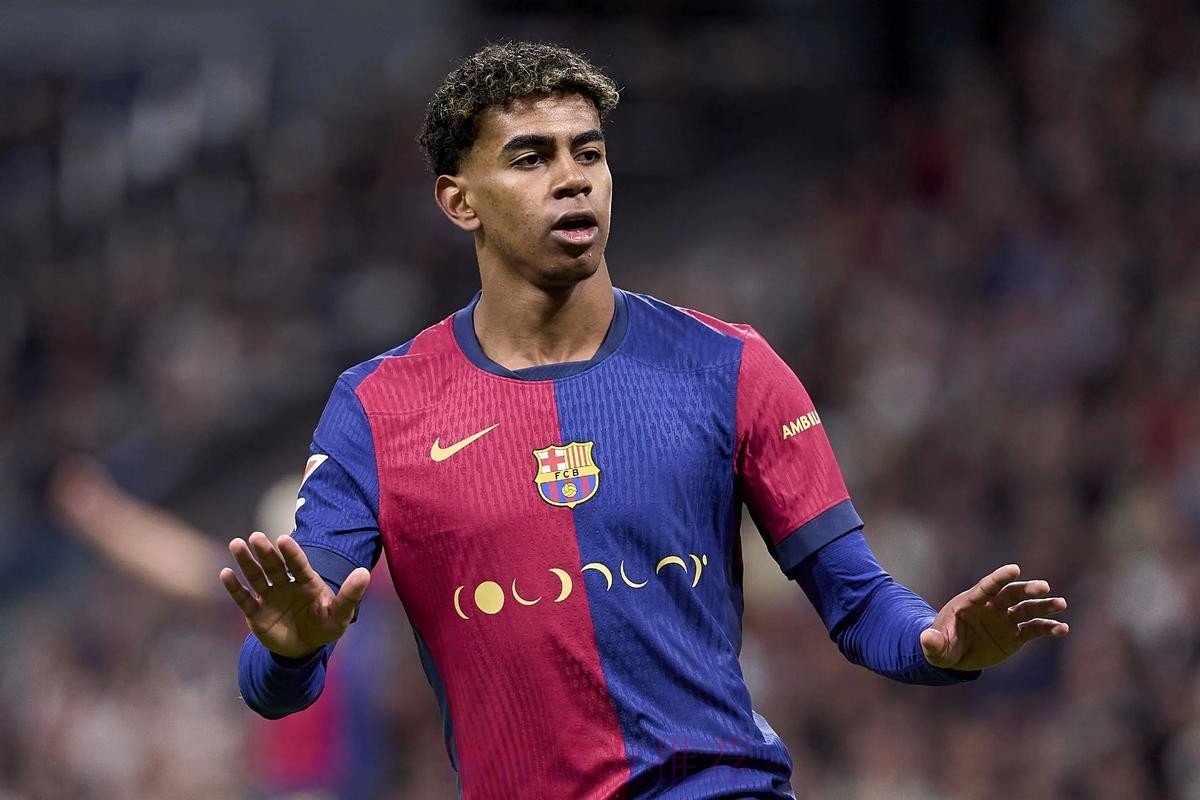 皇马继续关注拉菲尼亚 利兹联可能会在明夏放人